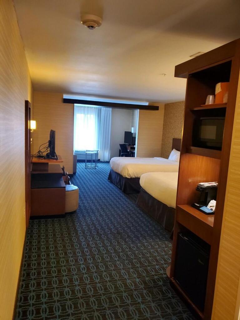 Fairfield Inn & Suites By Marriott Belle Vernon Экстерьер фото
