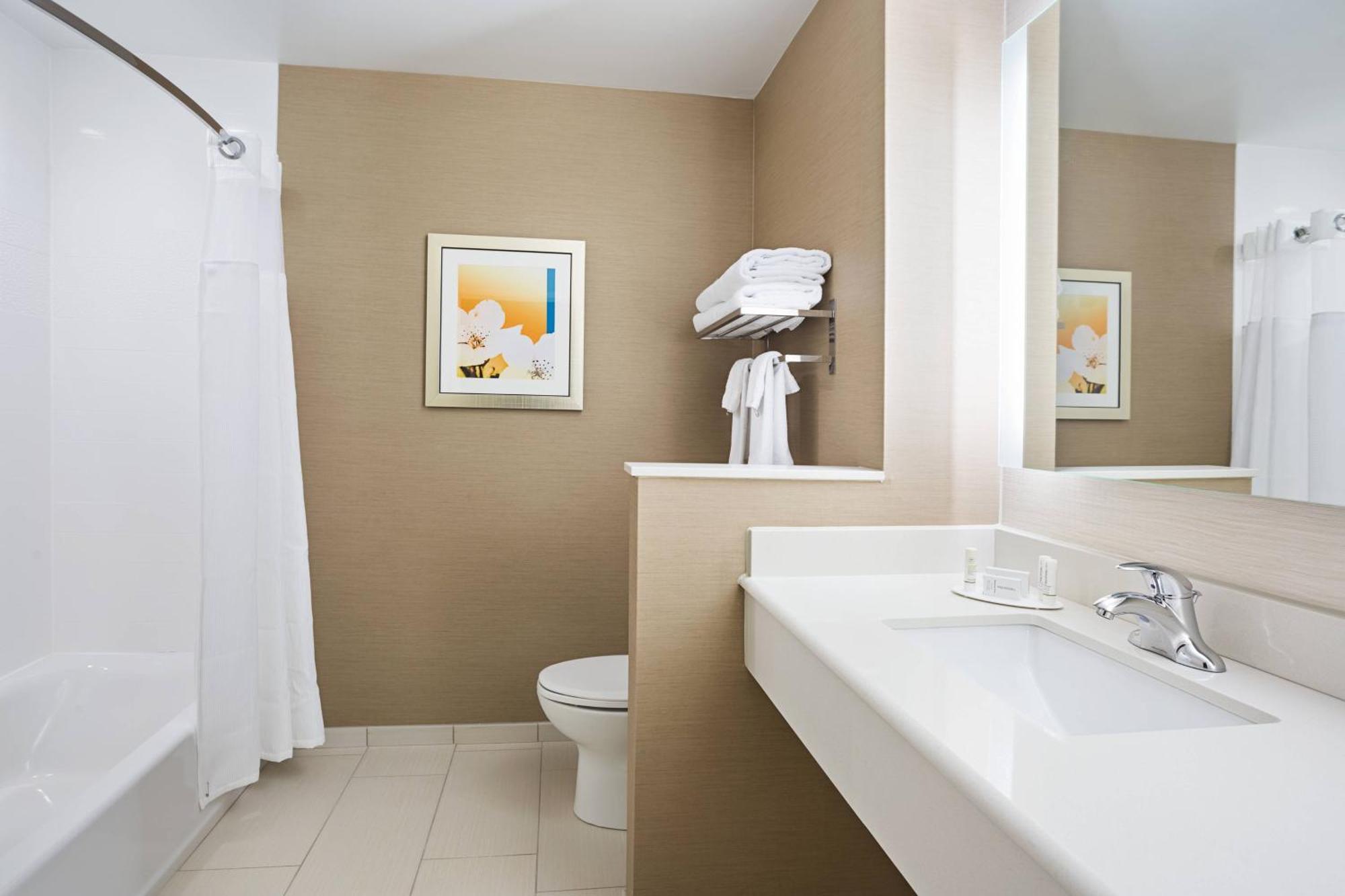 Fairfield Inn & Suites By Marriott Belle Vernon Экстерьер фото