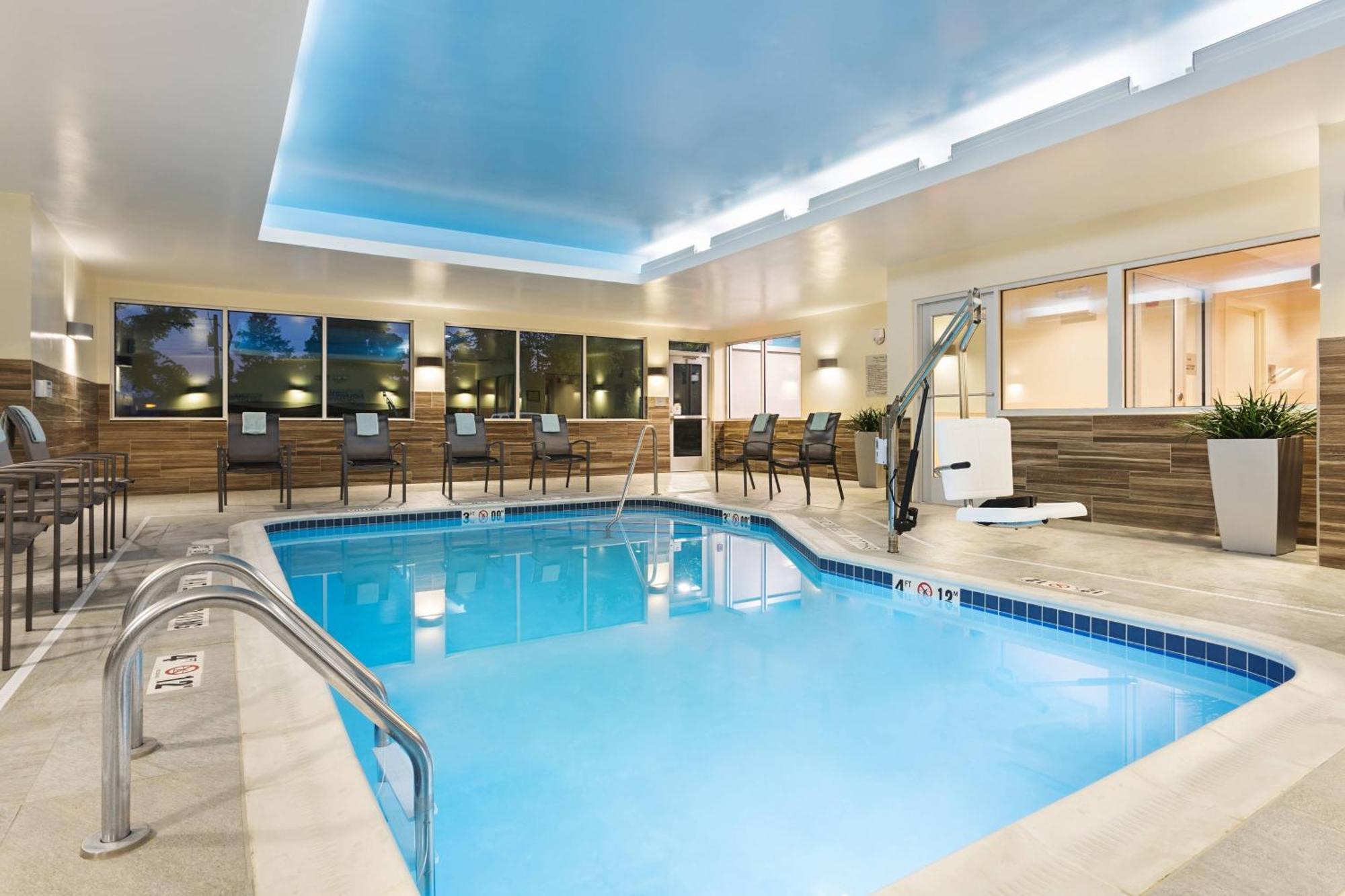 Fairfield Inn & Suites By Marriott Belle Vernon Экстерьер фото