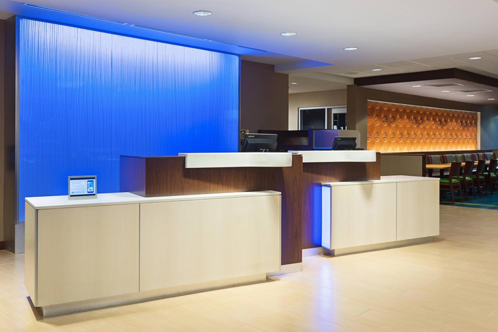 Fairfield Inn & Suites By Marriott Belle Vernon Экстерьер фото